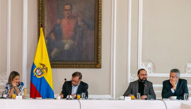 Cambio en fórmula tarifaria para bajar tarifas de luz, anuncia Petro