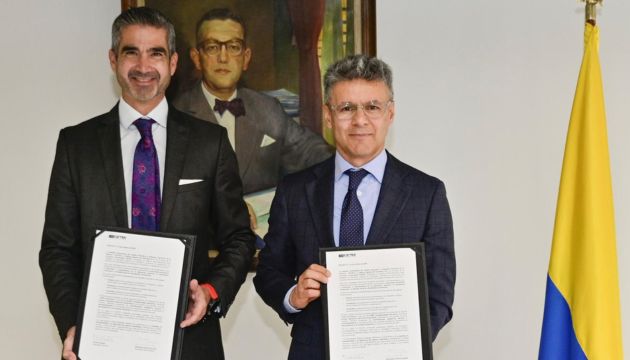 Hernando Chica Zuccardi, presidente del Banco Agrario y Álvaro Urquijo, presidente de Icetex