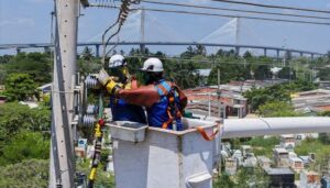 Trabajadores de la empresa Air-e