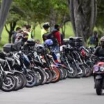 Registros de motocicletas crecen 33,02% anual en Colombia, a pesar de contracción mensual