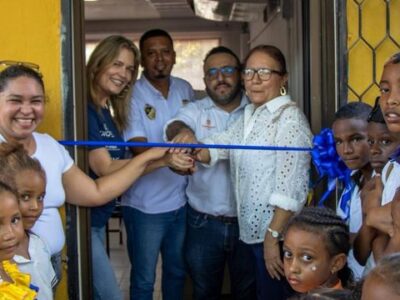 Fundación Sacyr y Ecosistemas del Dique entregan aula de informática completamente dotada a la Institución Educativa de Evitar en Mahates