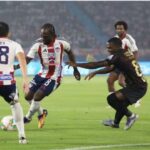 Junior,a paso de campeón, derrotó al América 2-1