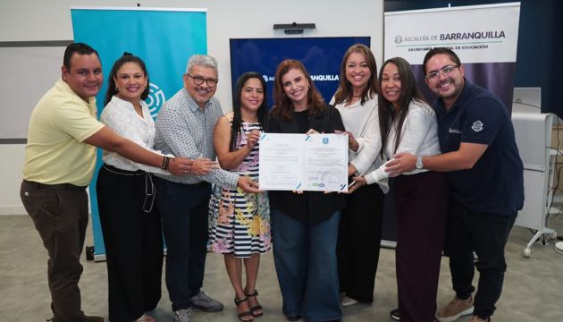 Recibimiento del certificado de calidad de educación