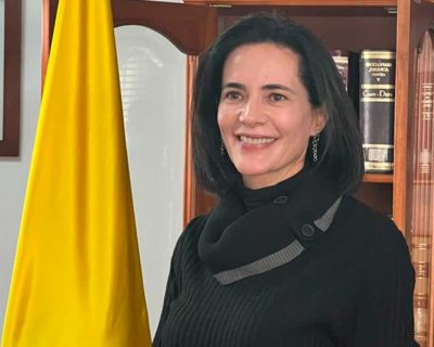 De La Espriella designó a Beatriz Vélez como presidenta de Colpensiones