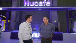 David Vélez, fundador de Nubank con Gabriel Santos, presidente de Colombia Fintech.