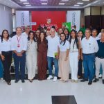 Gobernación y SENA buscan abrir más oportunidades laborales para mujeres en la industria