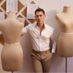 Diseñador Óscar Reina lleva el lujo artesanal colombiano a París