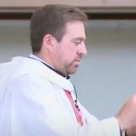 Fiscalía acusa formalmente a sacerdote Manuel Cely por presuntos delitos sexuales contra un niño de seis años en Bogotá