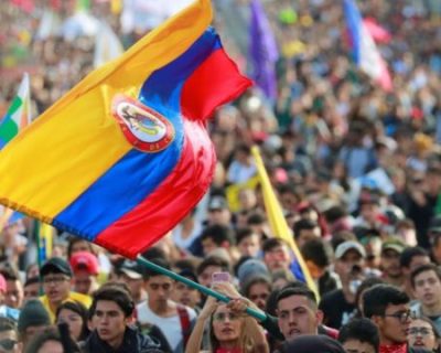 Decreto que regula protesta social se estrena este 14 de octubre con marchas contra De la Espriella